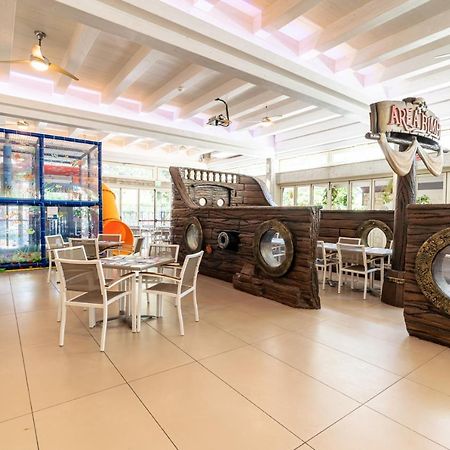 Hotel Rosalba - Valentini Family Village Беллария-Иджеа-Марина Экстерьер фото