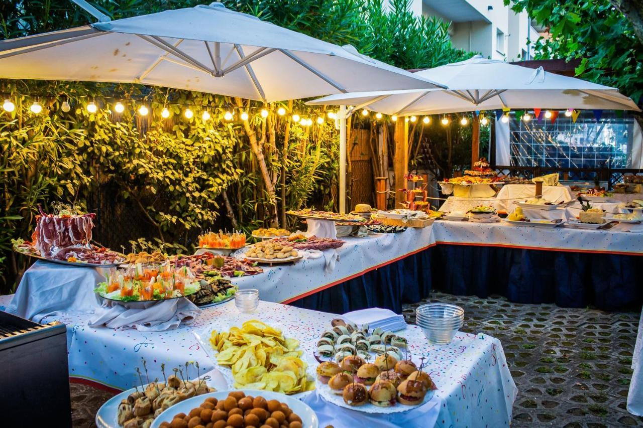 Hotel Rosalba - Valentini Family Village Беллария-Иджеа-Марина Экстерьер фото